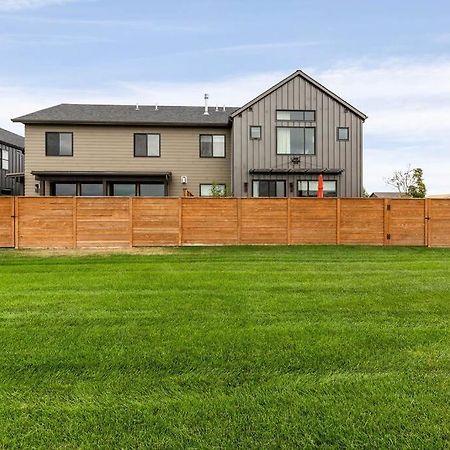 Luxury Townhome On The Park With Bridger Mtn Views Bozeman Exteriör bild