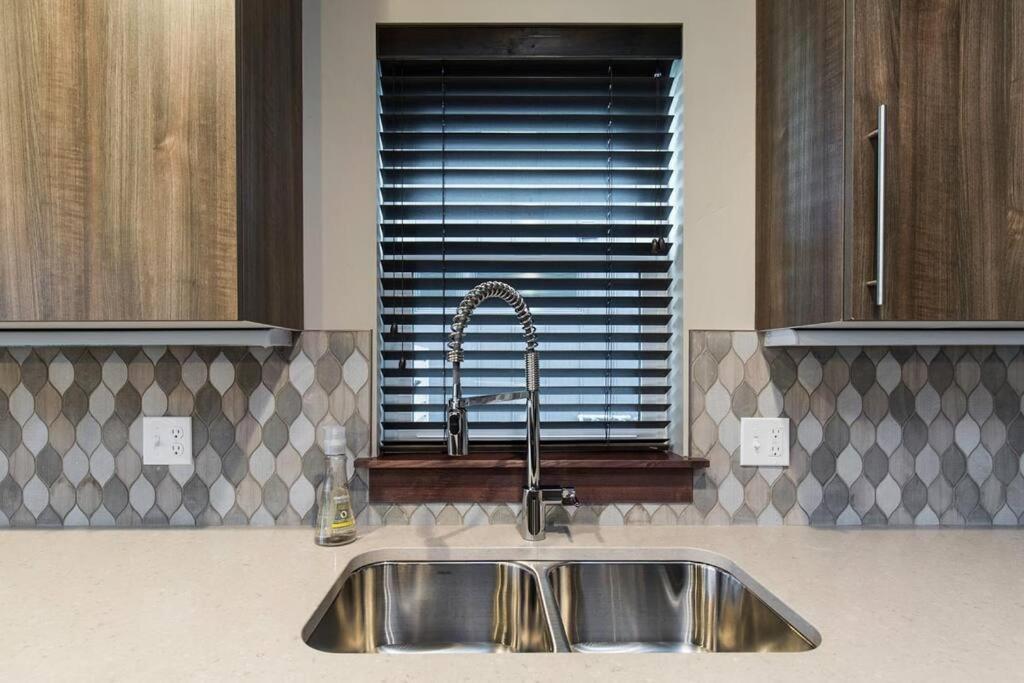 Luxury Townhome On The Park With Bridger Mtn Views Bozeman Exteriör bild